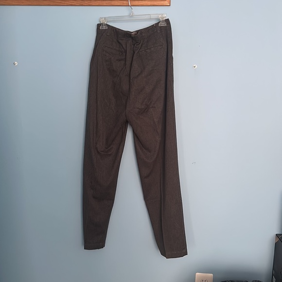 Gray slacks with front & back pockets. 100% cotton Size: 12 - Picture 2 of 10